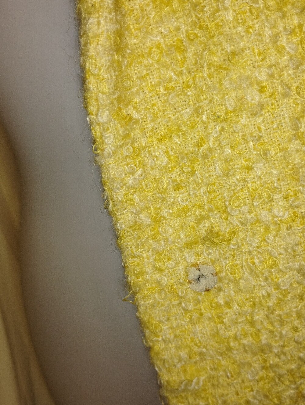 BUTTER YELLOW VINTAGE COAT - Picture 11 of 13